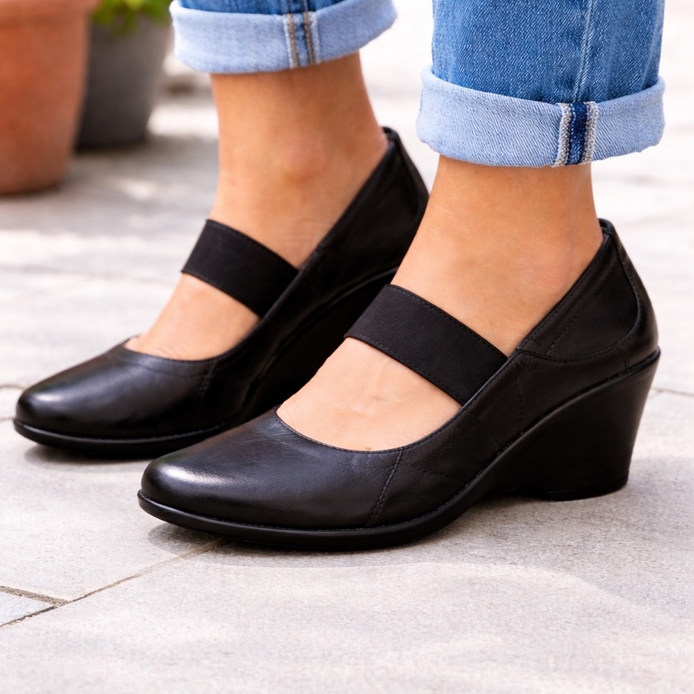 Naturalizer N5 Comfort Mary Jane Black Leather Wedge Heel Shoes - Size 5½ M
